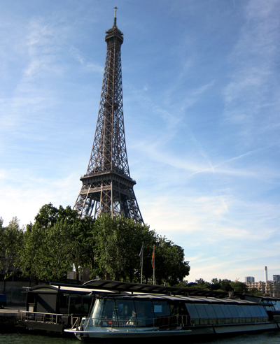 Large Picture Eiffel Tower on Wordpress Weekly Photo Challenge  Big   Perfecting Motherhood